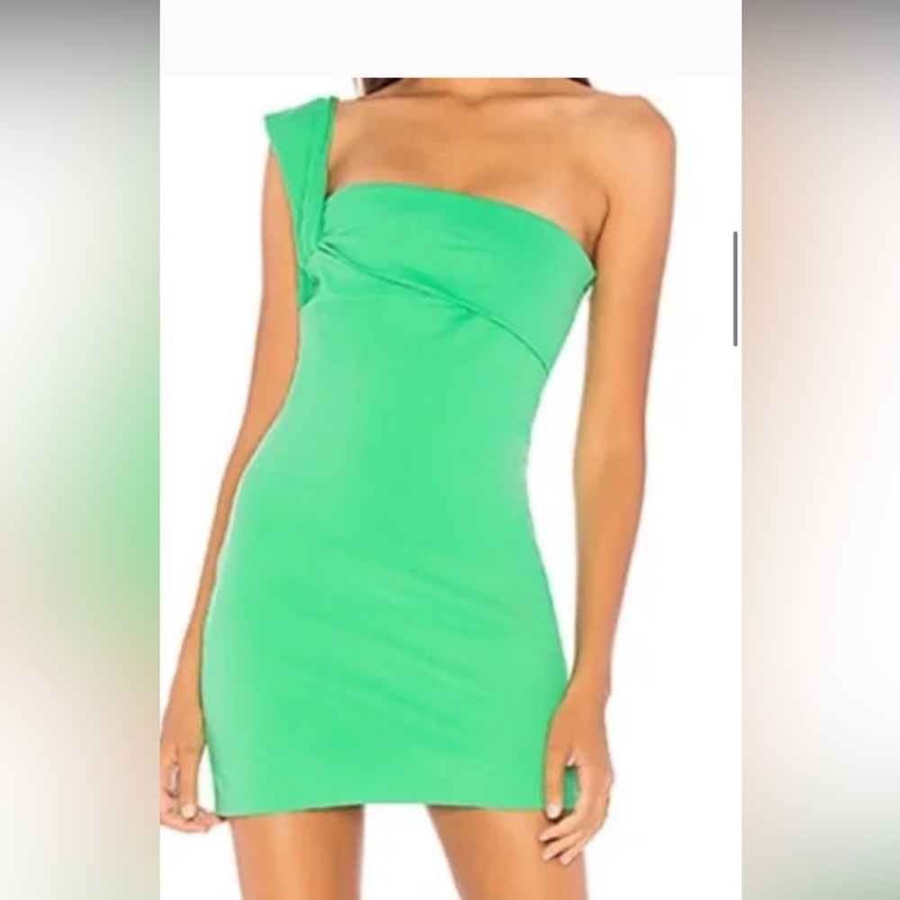 ISO‼️‼️‼️ ⚠️do not buy‼️ NBD Elon Mini Dress